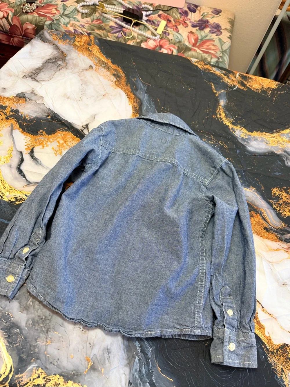 Carter’s button Jean top size 4T